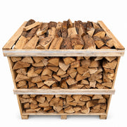 Krat met 1 m³ ovengedroogd eiken haardhout op witte achtergrond – schuin bovenaanzicht